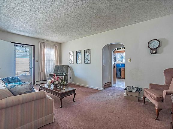 4th image of 5338 Cetronia Rd