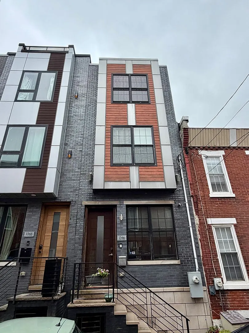Stunning 4-Bed/3-Bath Home in South Philadelphia. Available First Week of December! — Photo 2