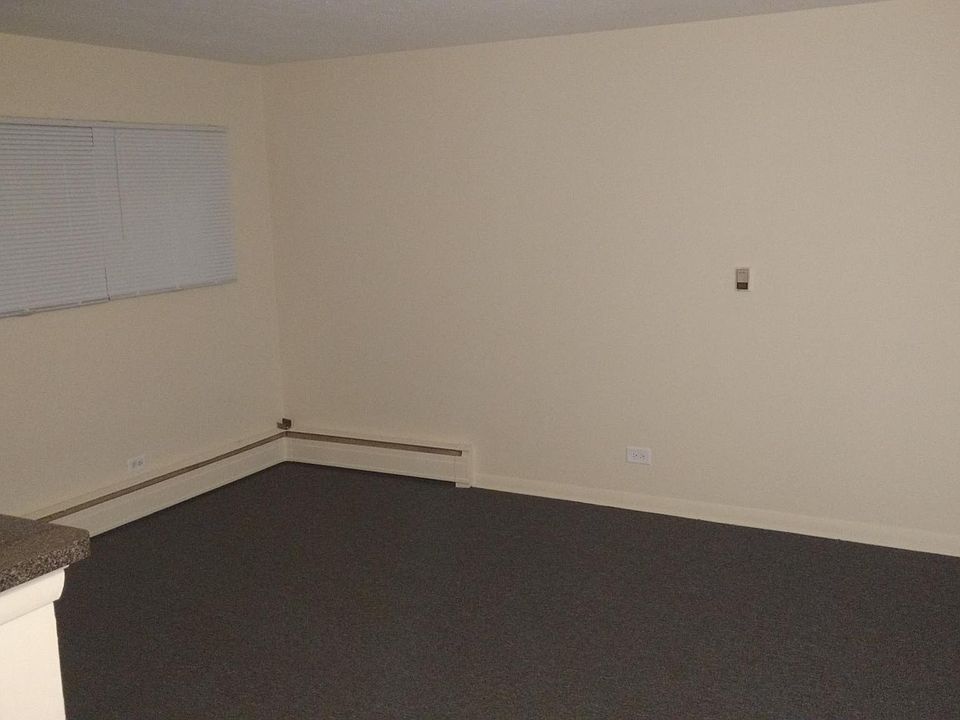 2nd image of 9522 Franklin Ave APT 3
