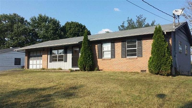 1st image of 6305 Shaftsbury Dr