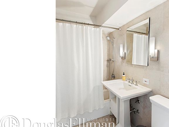 4th image of 175 W 12th St APT 6H