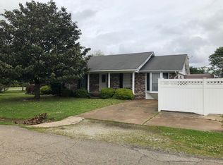 104 Colonial Dr, Walnut Ridge, AR 72476