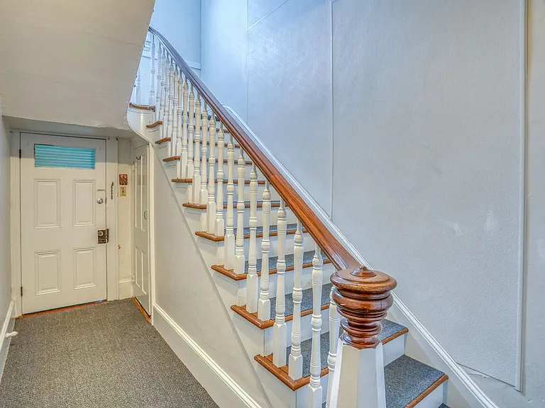 132 W Mount Vernon St — Photo 18