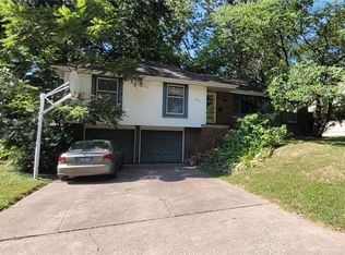 507 Sunset Ln, Belton, MO 64012