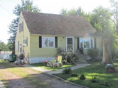1st image of 755 W Lacey St