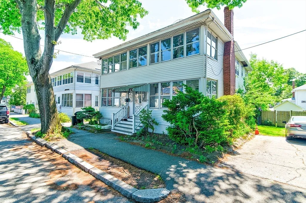 3 bed, 2.0 bath, 1200 sqft, $3,100 — Photo 4