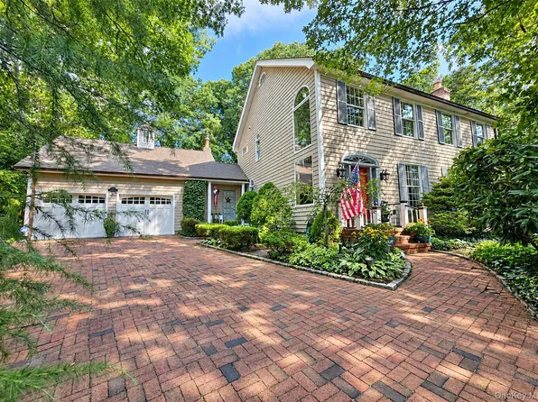 259 Astor Drive, Sayville, NY 11782