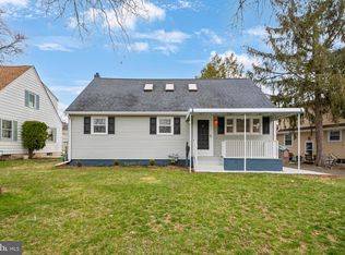 2 McCarthy Dr, Ewing, NJ 08618