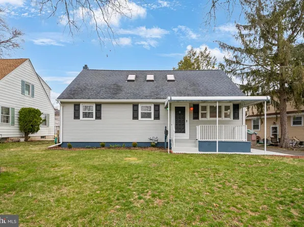 2 McCarthy Dr, Ewing, NJ 08618