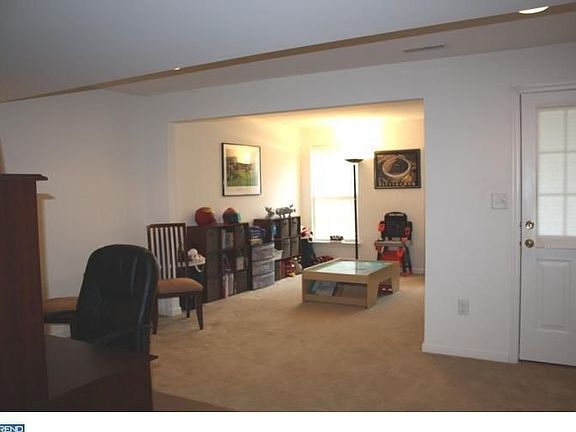 4th image of 406 Fox Trl