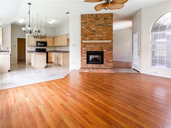 5th image of 5359 Crescent Lake Dr