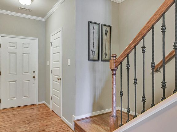 The DavenportHolman Ridge-large-004-6-Foyer-1500x1000-72dpi