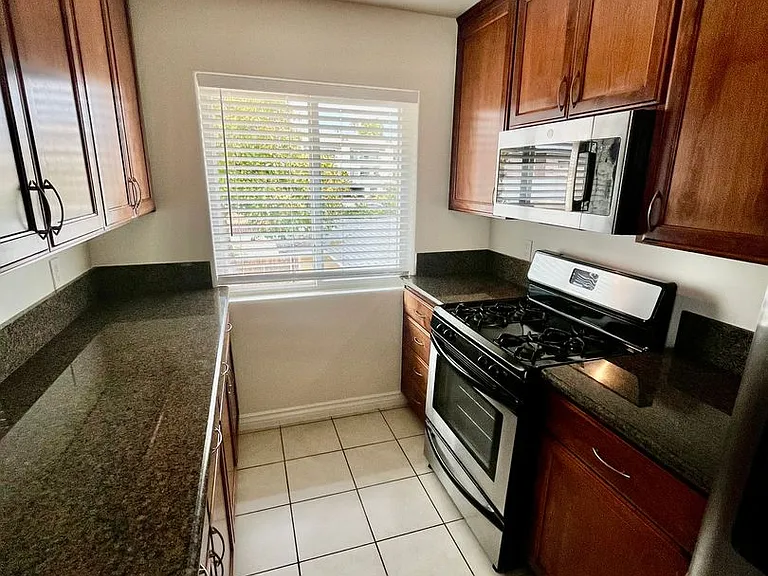 856 Calla Ave — Photo 3