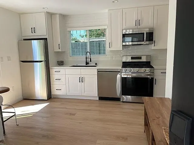 Winthrop Ln — Photo 4