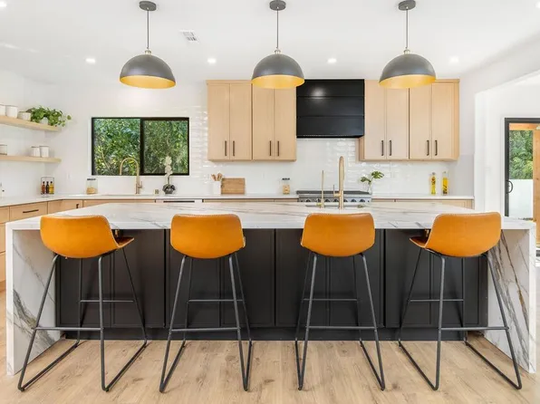 13316 Sylvan St, Van Nuys, CA 91401