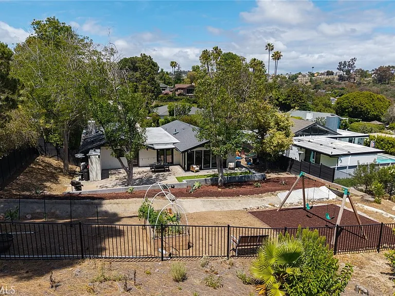 31891 National Park Dr — Photo 40