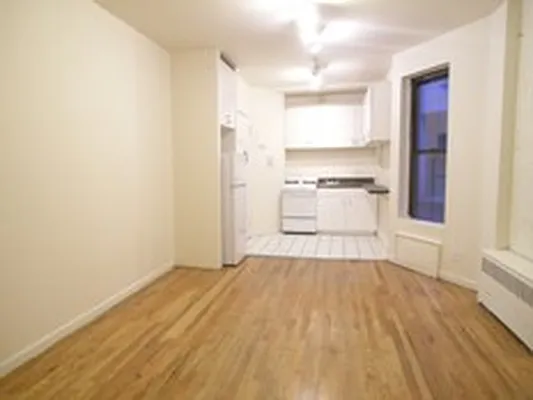 Rented by Vickers Realty | media 8