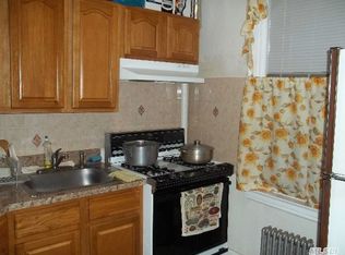 10640 95th St, Jamaica, NY 11417