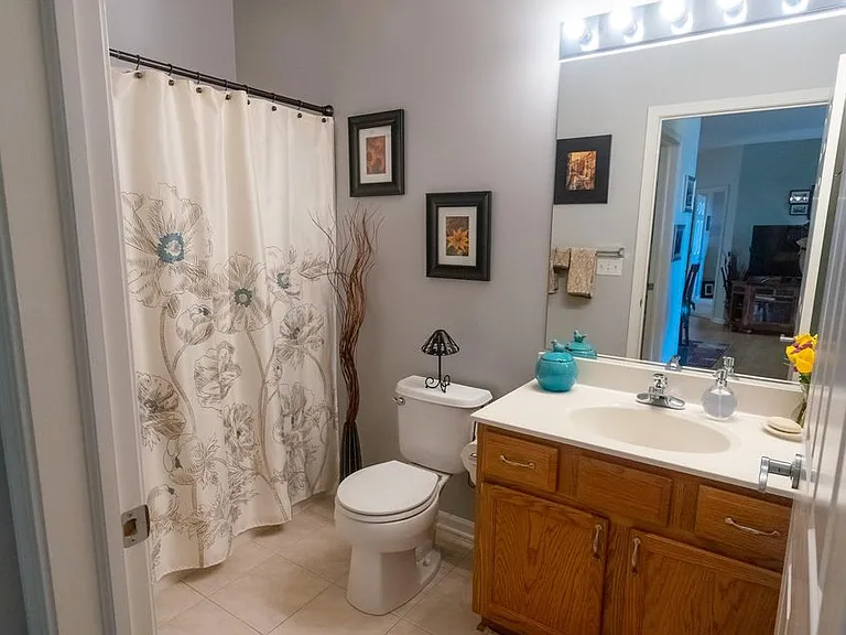 3872 S Lake Dr #211 — Photo 8