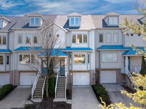 104 Saint Charles Ct, Pittsburgh, PA 15238