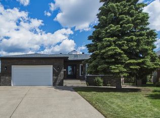 16315 99th St NW, Edmonton, AB T5X 5J1