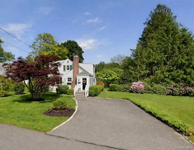 36 Burr Avenue, Northport, NY, 11768