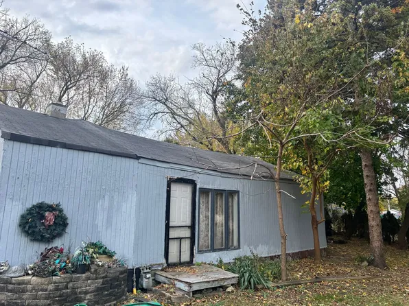 12801 W Blanchard Rd, Waukegan, IL 60087