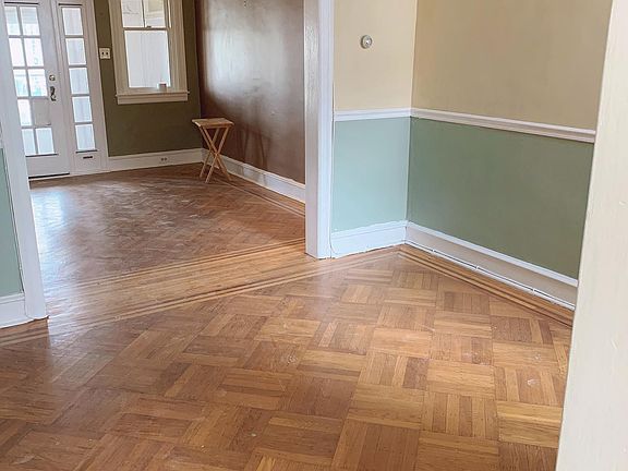 3rd image of 4016 Aldine St #1