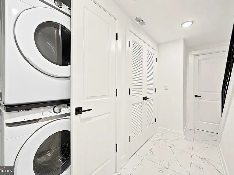 1514 S 22nd St #2 — Photo 15
