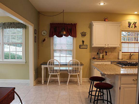 Entrance to Kitchen