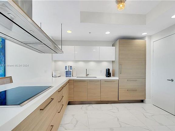 4th image of 17301 Biscayne Blvd APT 411