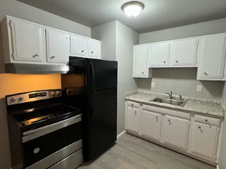 5650 Pardee — Photo 4