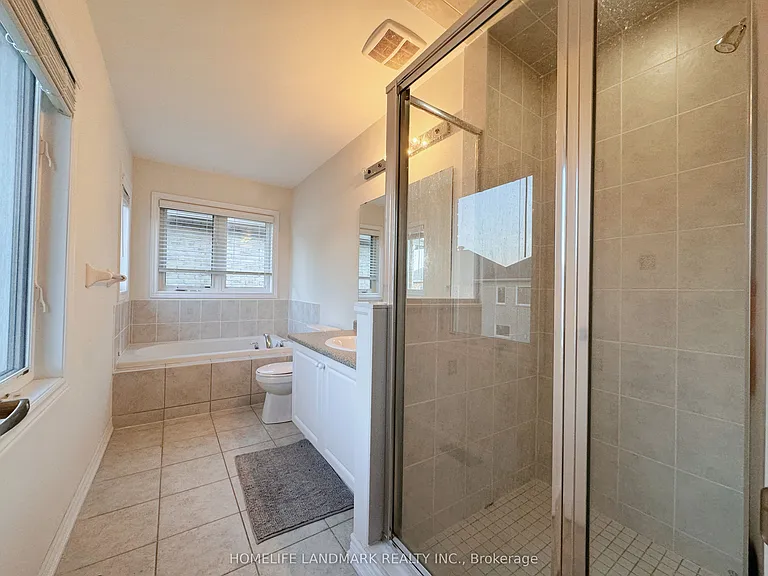 35 Hyacinth St — Photo 26