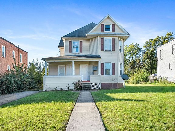 2nd image of 3815 Belle Ave #1A