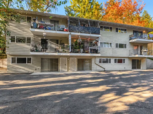 Hillside Eight