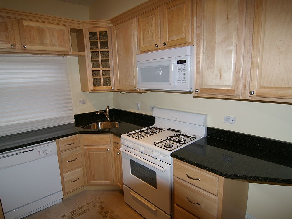 1st image of 4304 N Ashland Ave #3W