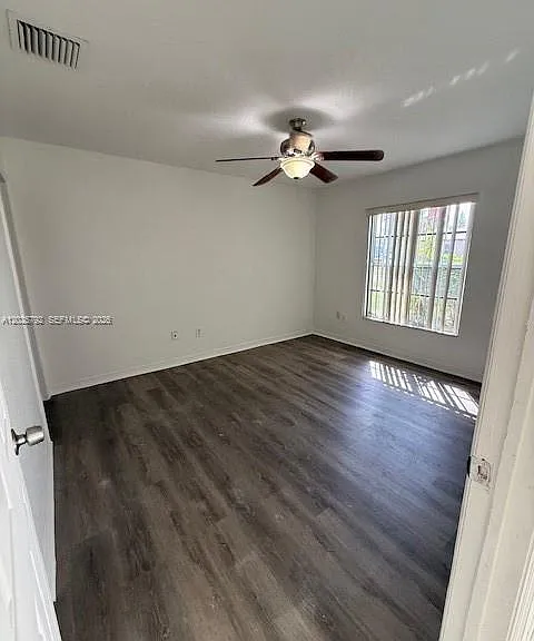708 SW 9th St — Photo 7