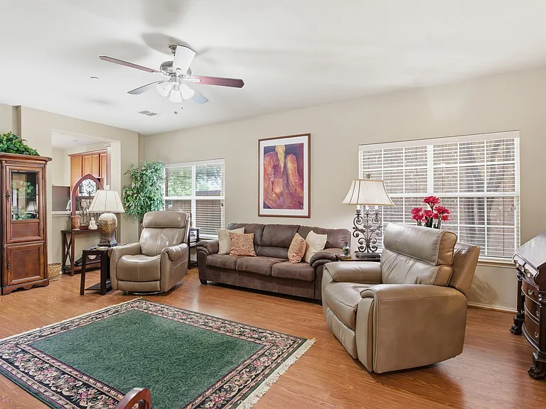 7257 Rembrandt Dr — Photo 6