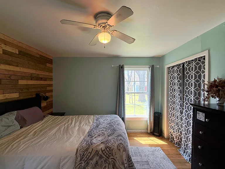 1007 Emery St — Photo 18