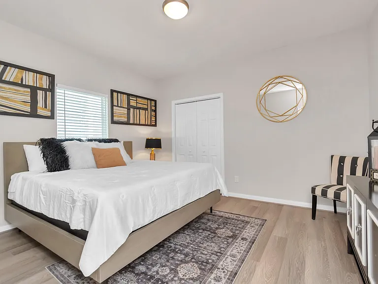 3308 Castor St — Photo 32