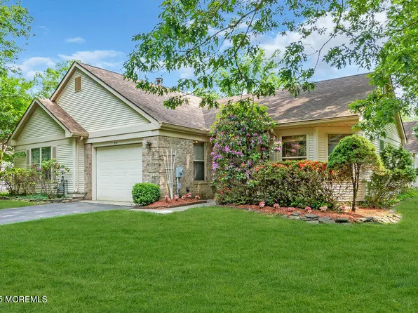 551 Petunia Lane N, Whiting, NJ 08759