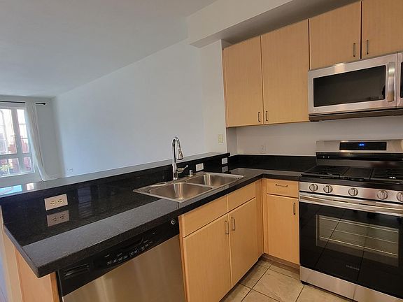 4th image of 445 Island Ave Unit 331