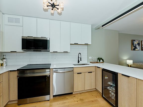 2nd image of 5415 N Sheridan Rd APT 1908