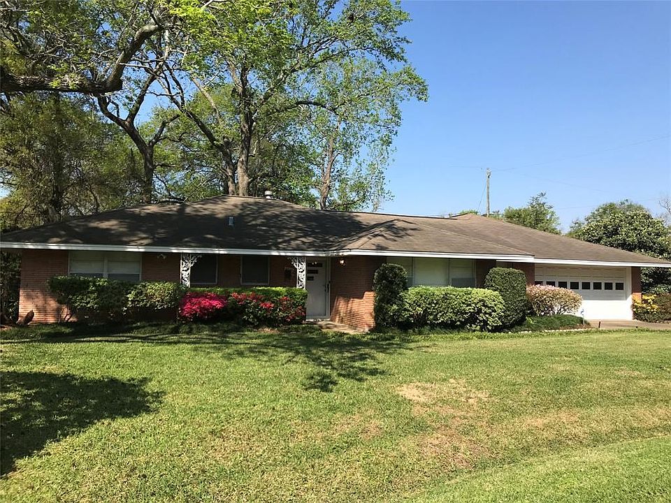Location is everything!  Welcome to 3209 Cameo Drive  This is a great opportunity to own this lovely one story, 3 bedroom, 2 bath, ranch style home in the highly sought after Binglewood Subdivision.