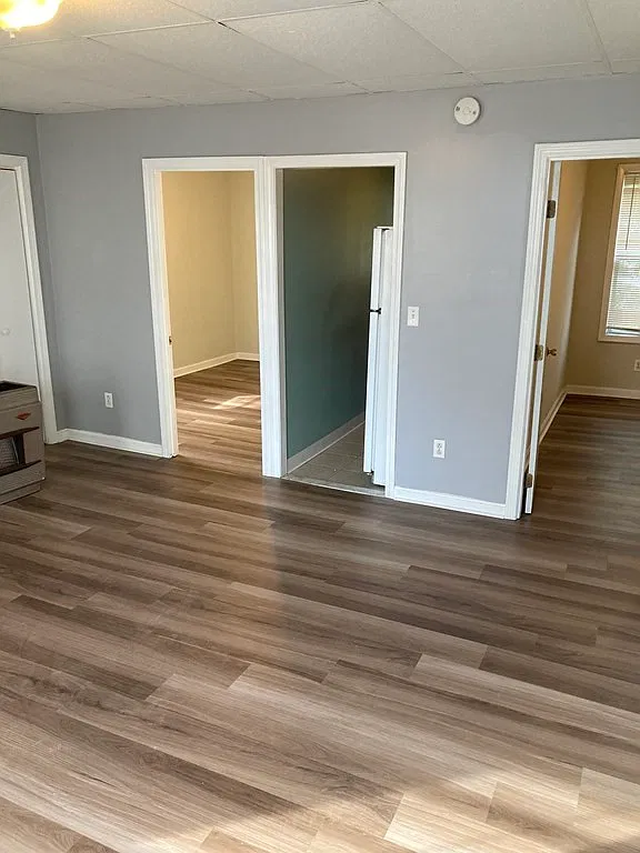 2 bed, 1.0 bath, 465 sqft, $1,200 — Photo 2