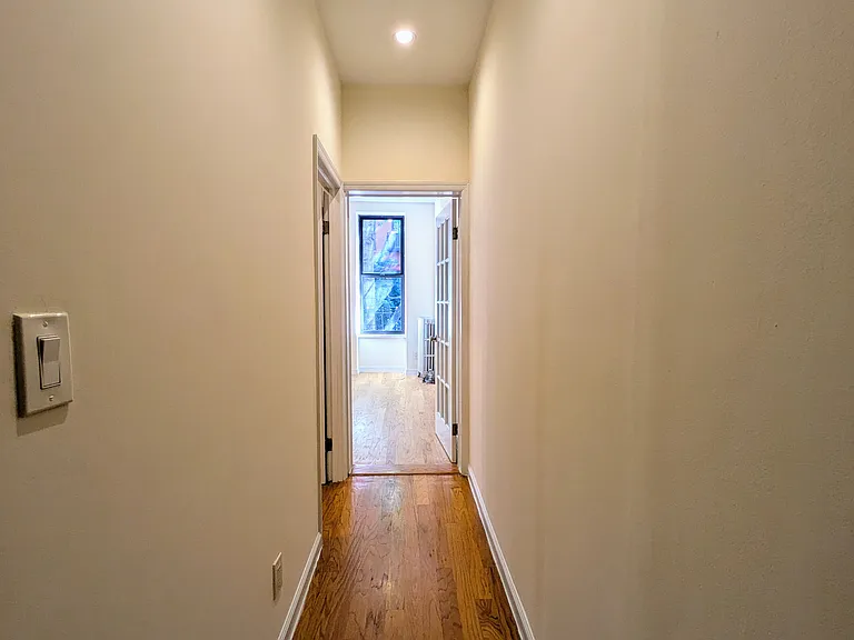 519 E 83rd St #2E — Photo 4