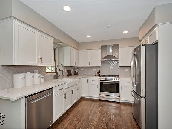 2nd image of 529 Stafford Dr