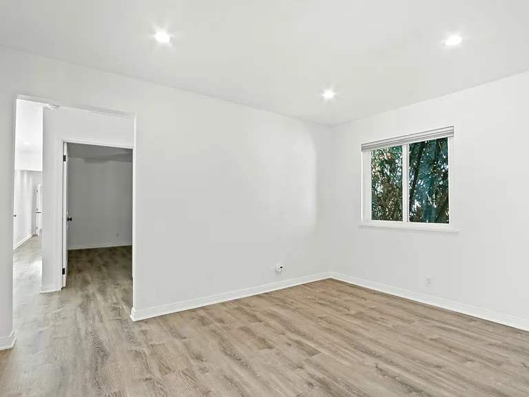 4826 Hub St #1 — Photo 9