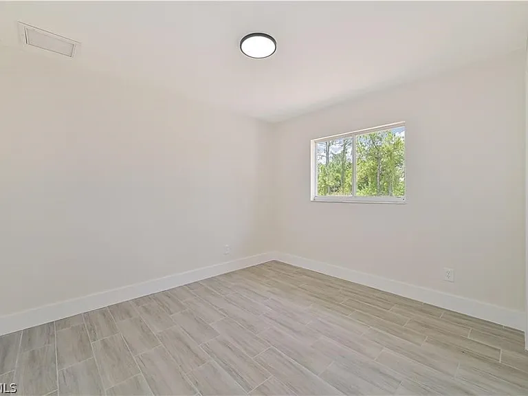 4735 28th St SW — Photo 12