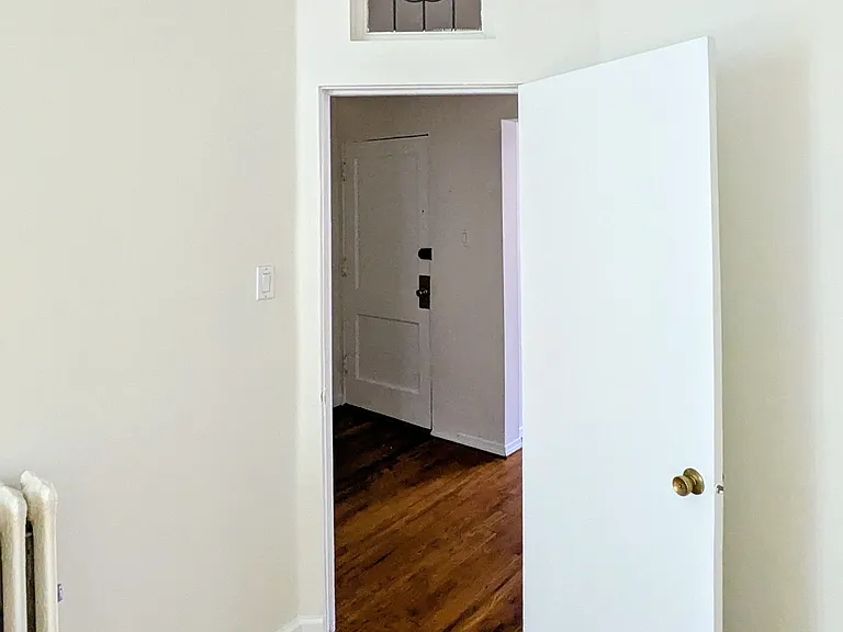 3166 N Pine Grove Ave #2 — Photo 11